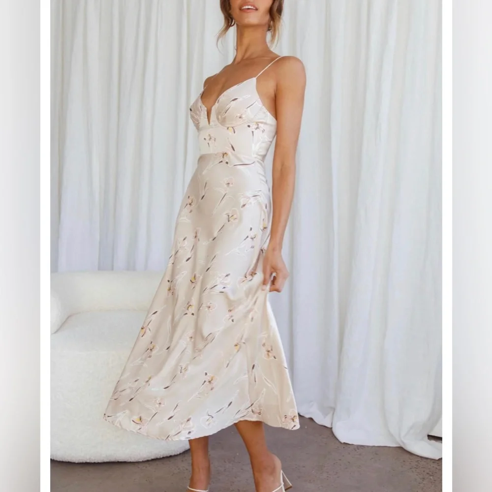 Selfie Leslie Lake Como Fitted Bodice Cami Strap Midi Dress Orchid Print Beige - Picture 8 of 9